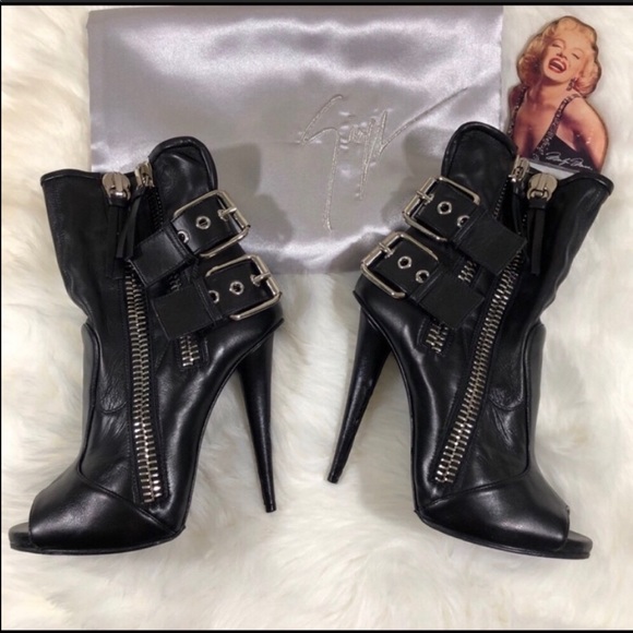 FINAL DROP SALE! 💫 GIUSEPPE ZANOTTI bootie - Picture 2 of 7
